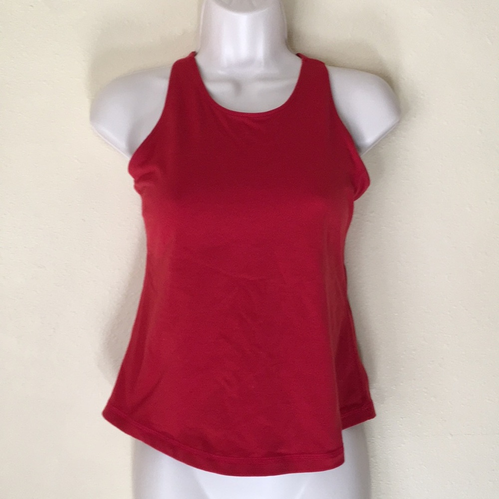 Lululemon 🍋 Athletica size 8 cross back Top red